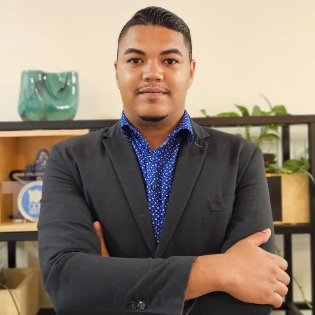 Higiene básica del perro en casa: uñas, orejas, dientes y baño